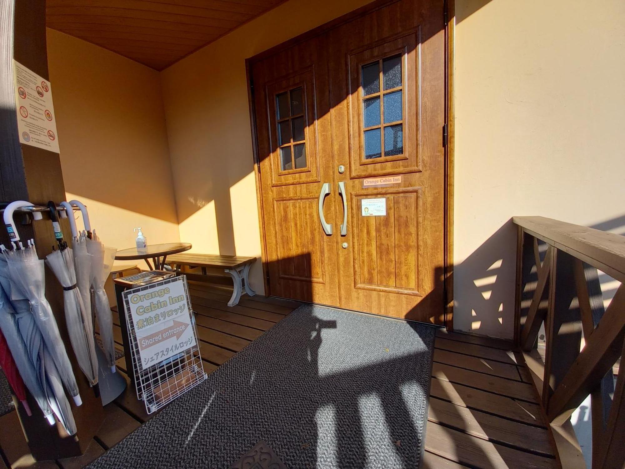 Orange Cabin Inn Far From Station Fujikawaguchiko Buitenkant foto